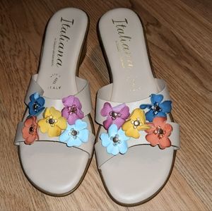 Italian Shoemakers Sandles, Size 7.5, Cream/Light Tan